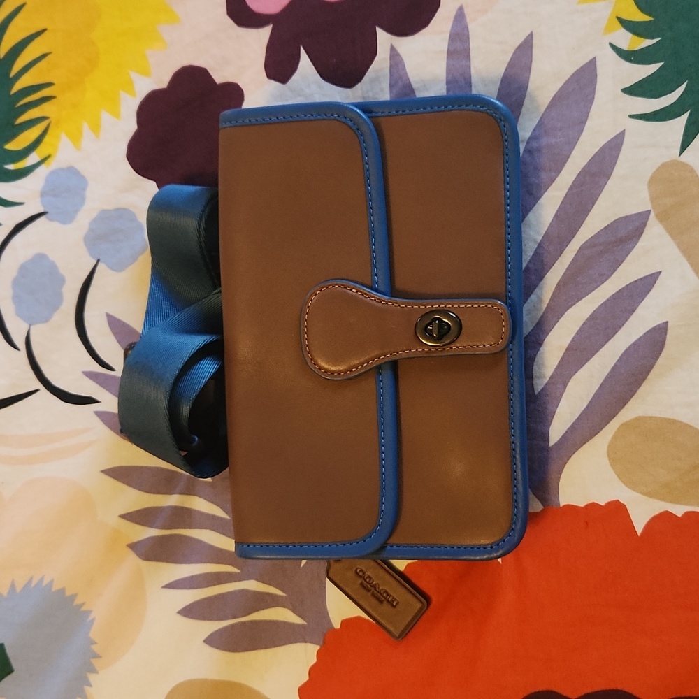*RARE* Coach belt bag